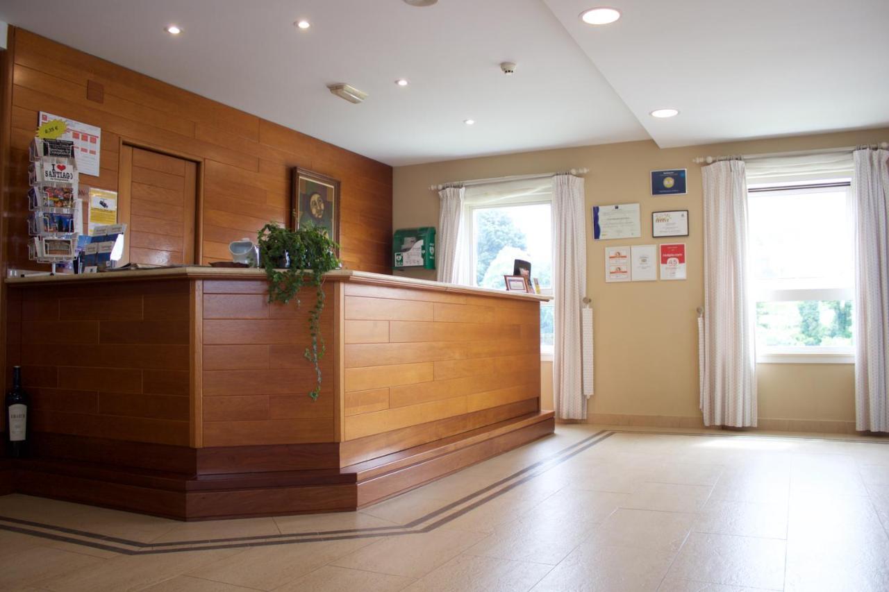 Hotel Parking Miradoiro De Belvis Santiago de Compostela Bagian luar foto